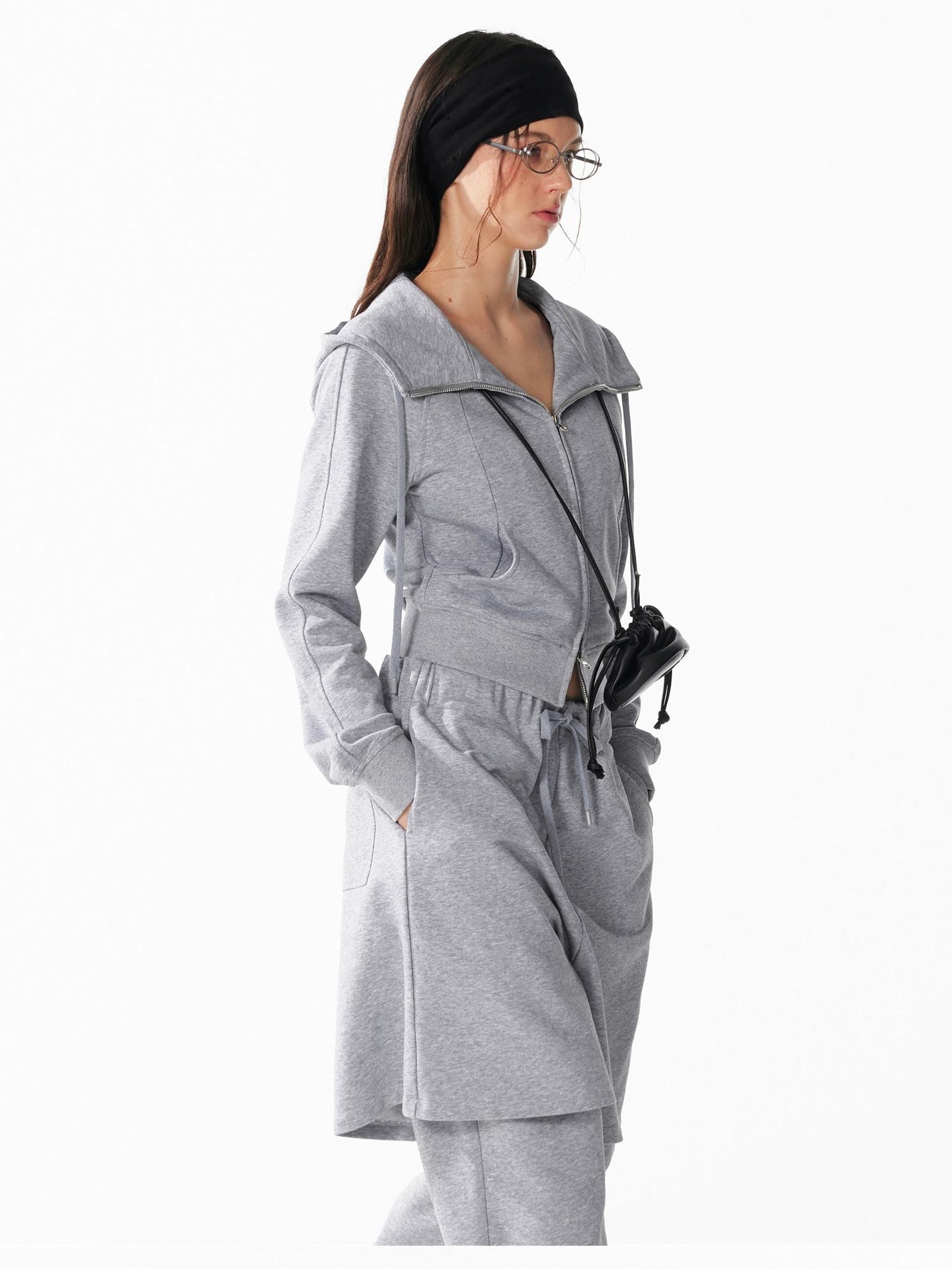 ALINNVSTUDIO Slim Fit Zip Up Cropped Hooded Streetwear Urban Solid Color Hoodie