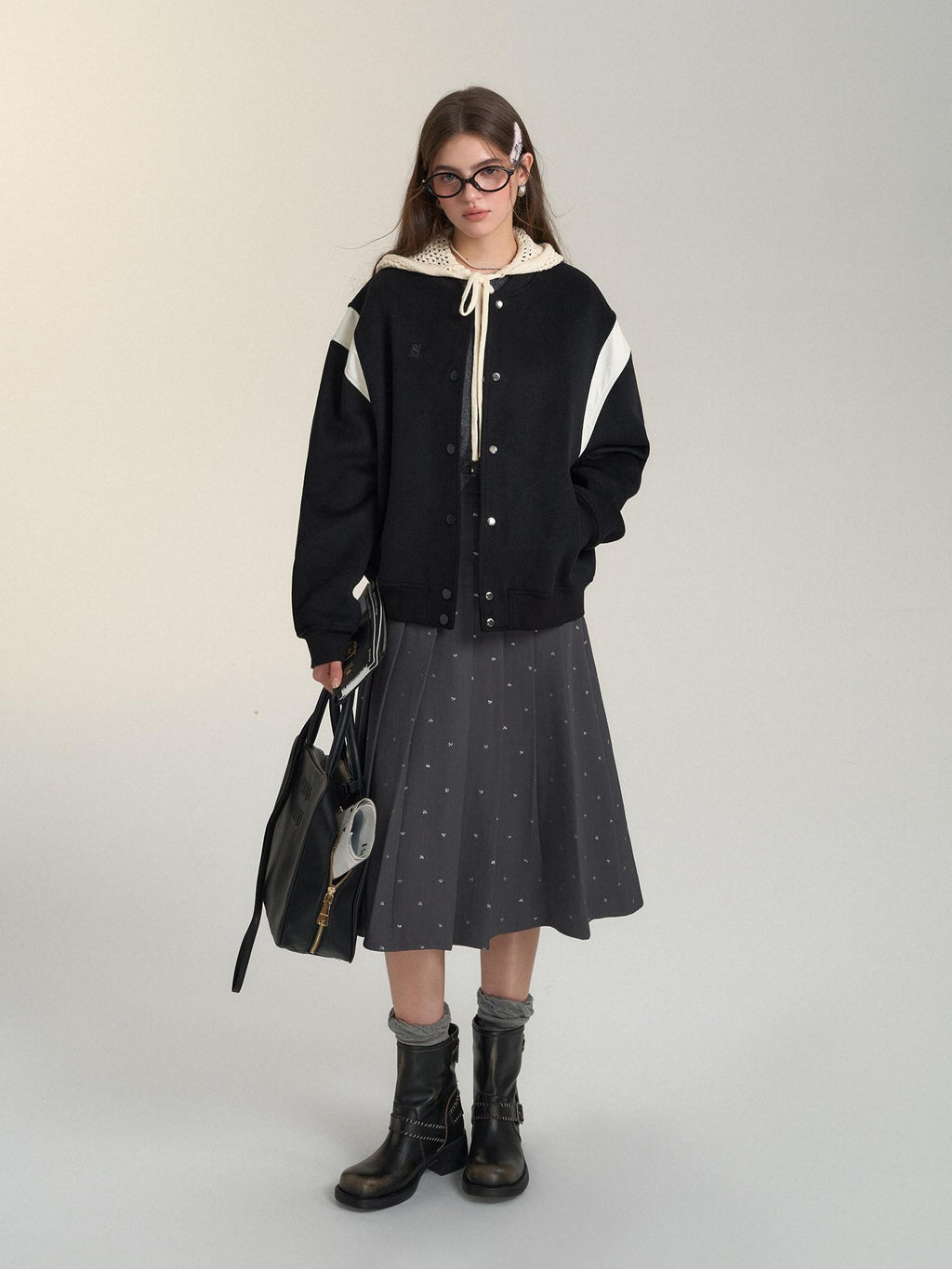 SOMESOWE Smart Commuter Relaxed Turn Down Collar Button Solid Black Gray Bomber Jackets