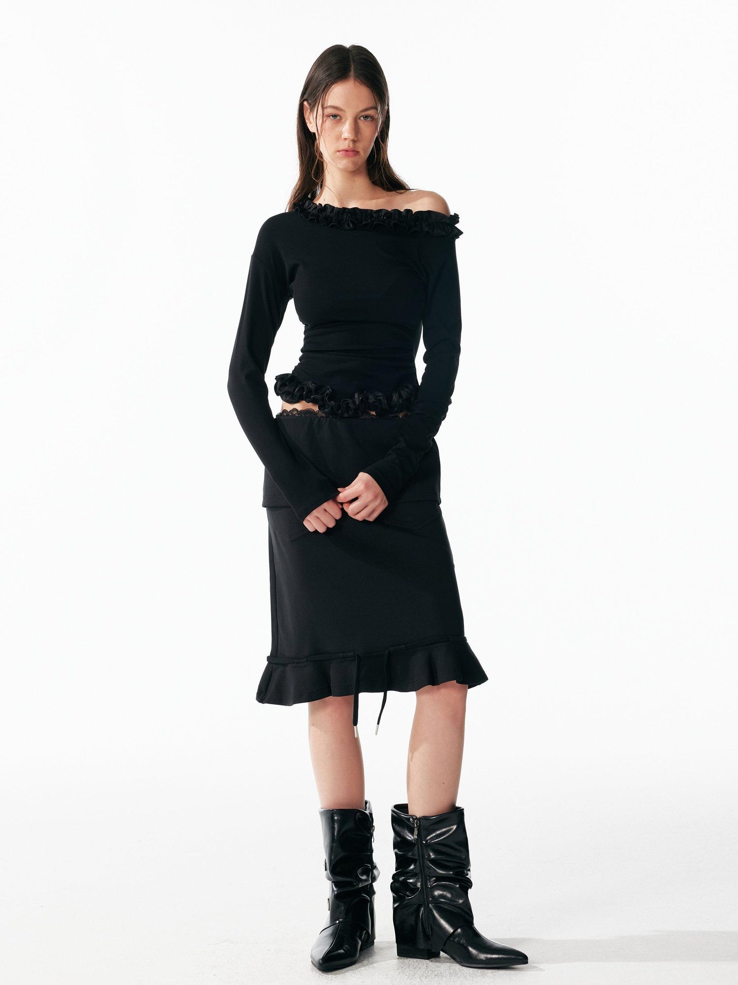 ALINNVSTUDIO Slim Cleanfit Lace Asymmetric Neck Women Black Long Sleeve T-Shirts