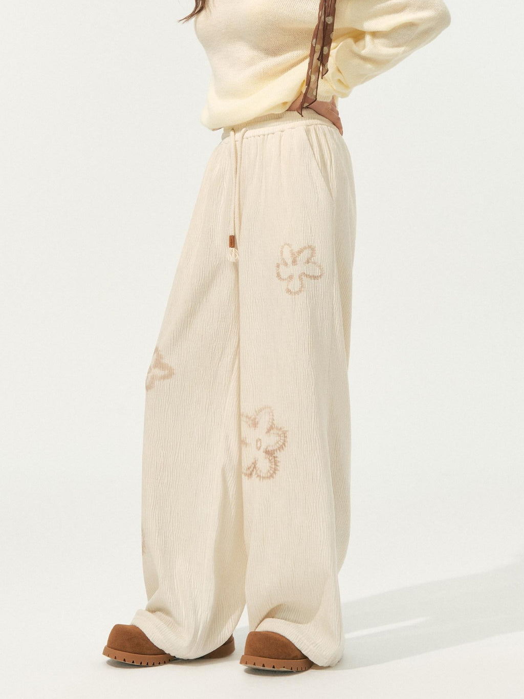 SOMESOWE Pleated Floral Pocket Loose Beige Womens Polyester Wide Leg Pants