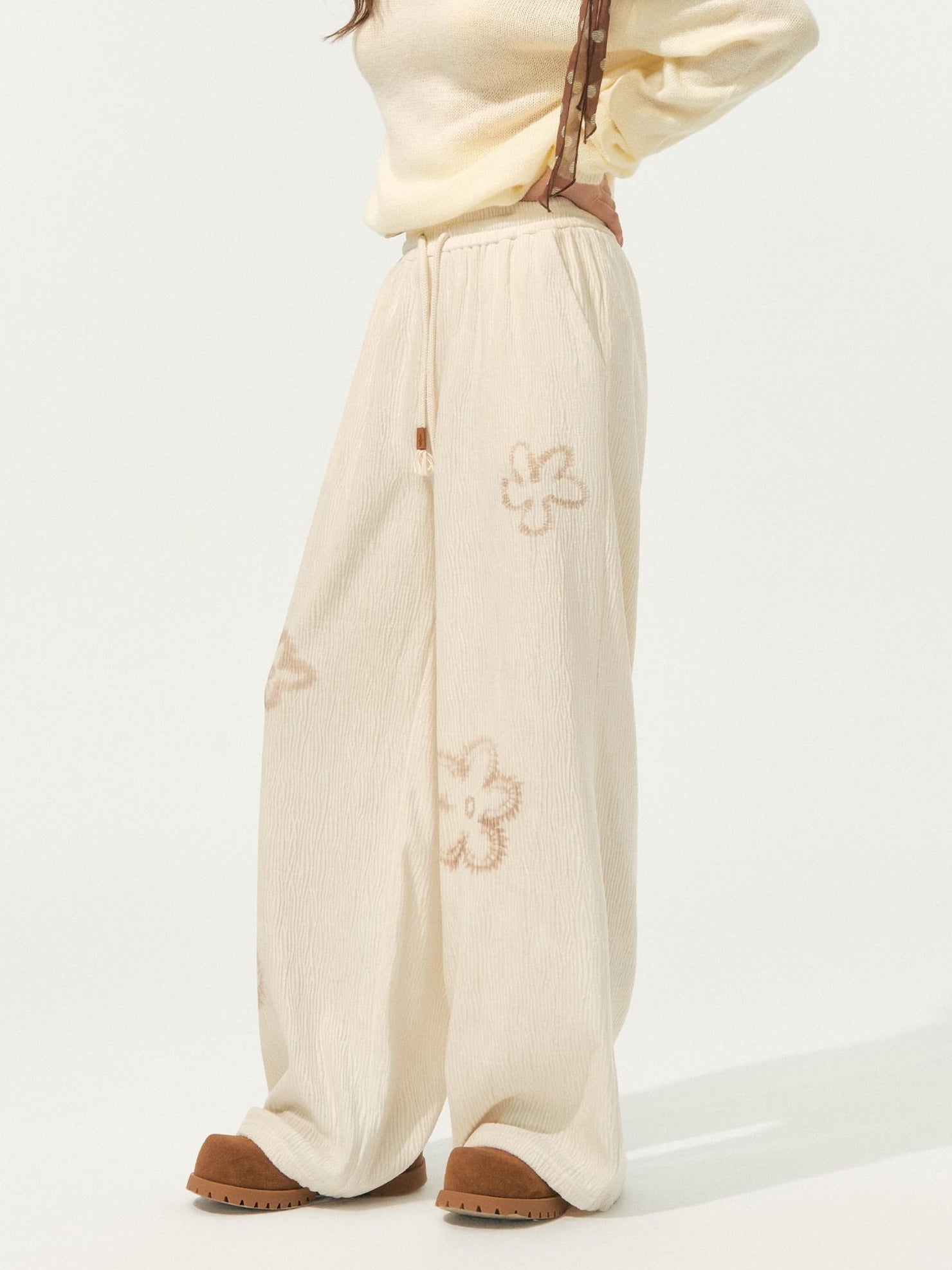 SOMESOWE Pleated Floral Pocket Loose Beige Womens Polyester Wide Leg Pants