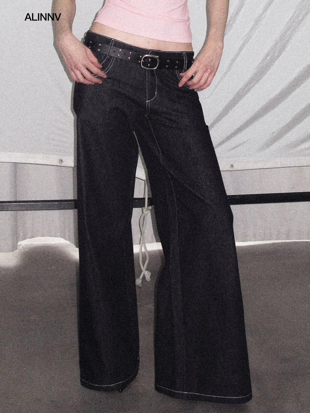 ALINNVSTUDIO Soft Cotton Low Rise Button Fly Loose Fit Women Classic Straight Leg Jeans