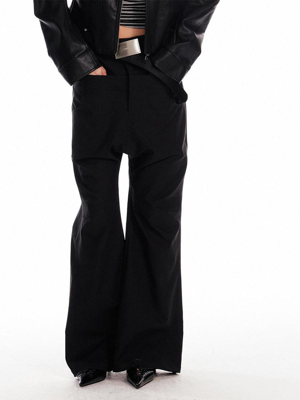 ALINNVSTUDIO Low Rise Baggy Loose Commuter Black Zippered Pockets Cargo Pants