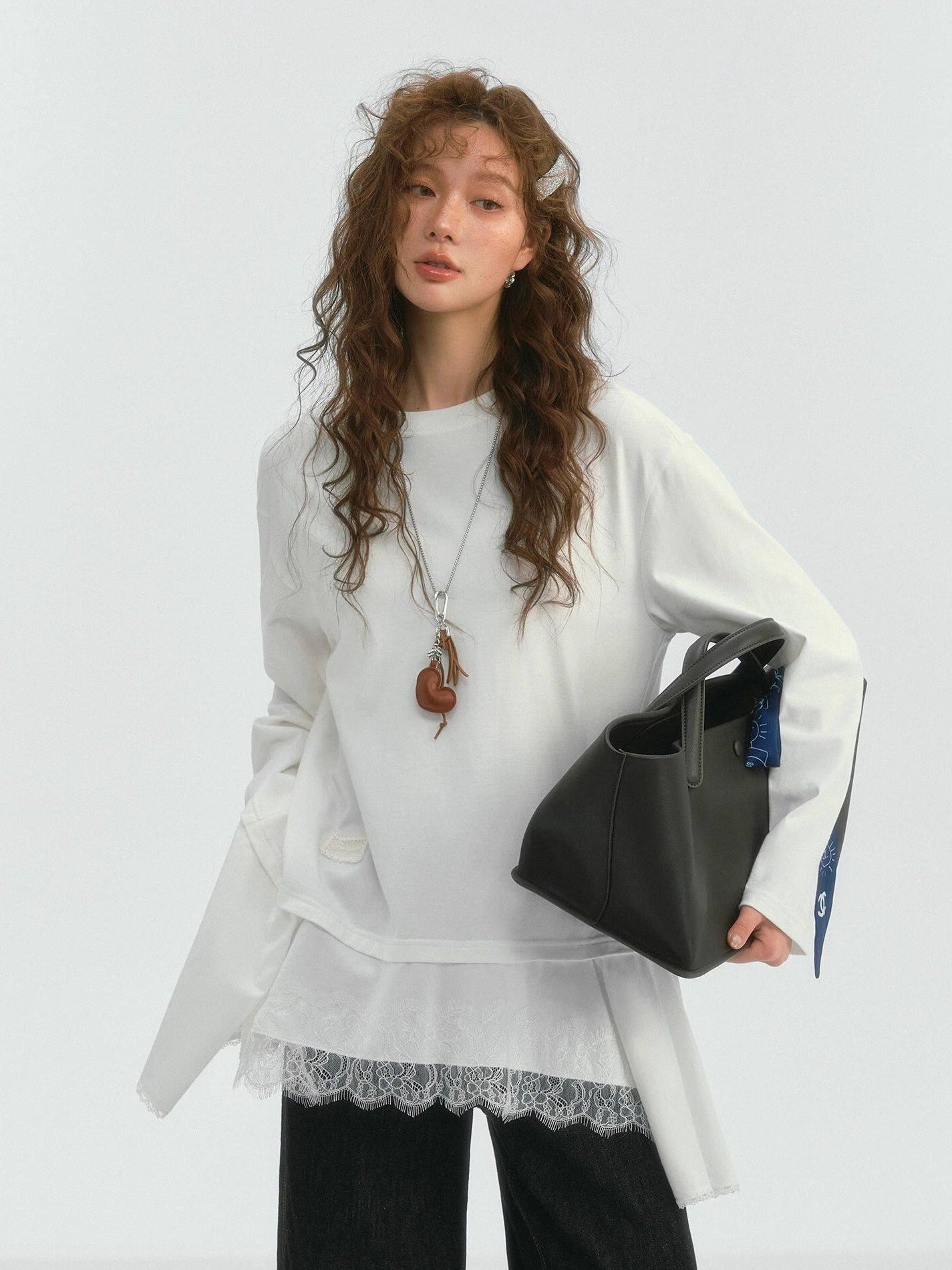 SOMESOWE Pu Spliced Details Loose Fit Office Workwear Women White Long Sleeve T-Shirts
