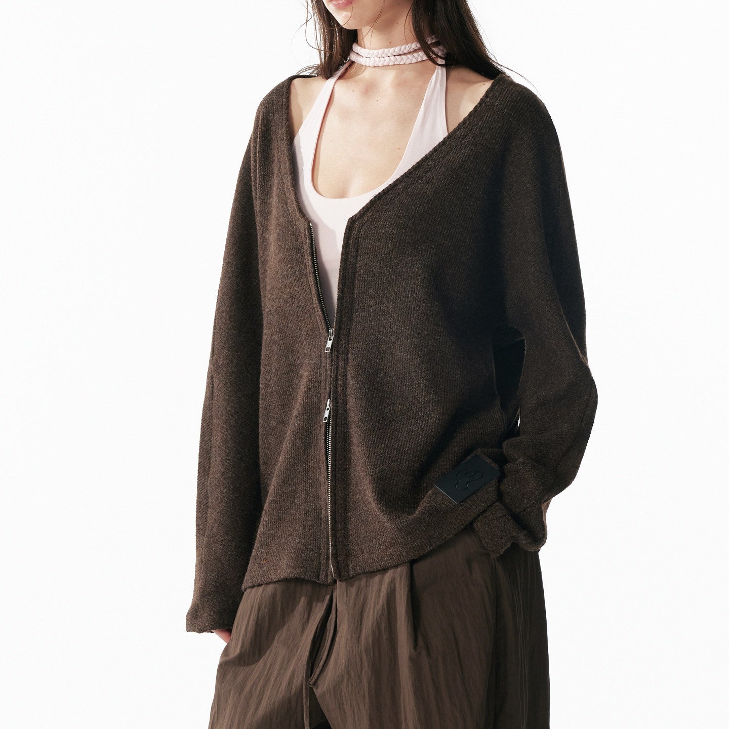 ALINNVSTUDIO_Non_Deforming_Vintage_Zip_Regular_Fit_Long_Sleeve_Women_Knit_Black_Cardigans_MISSTT
