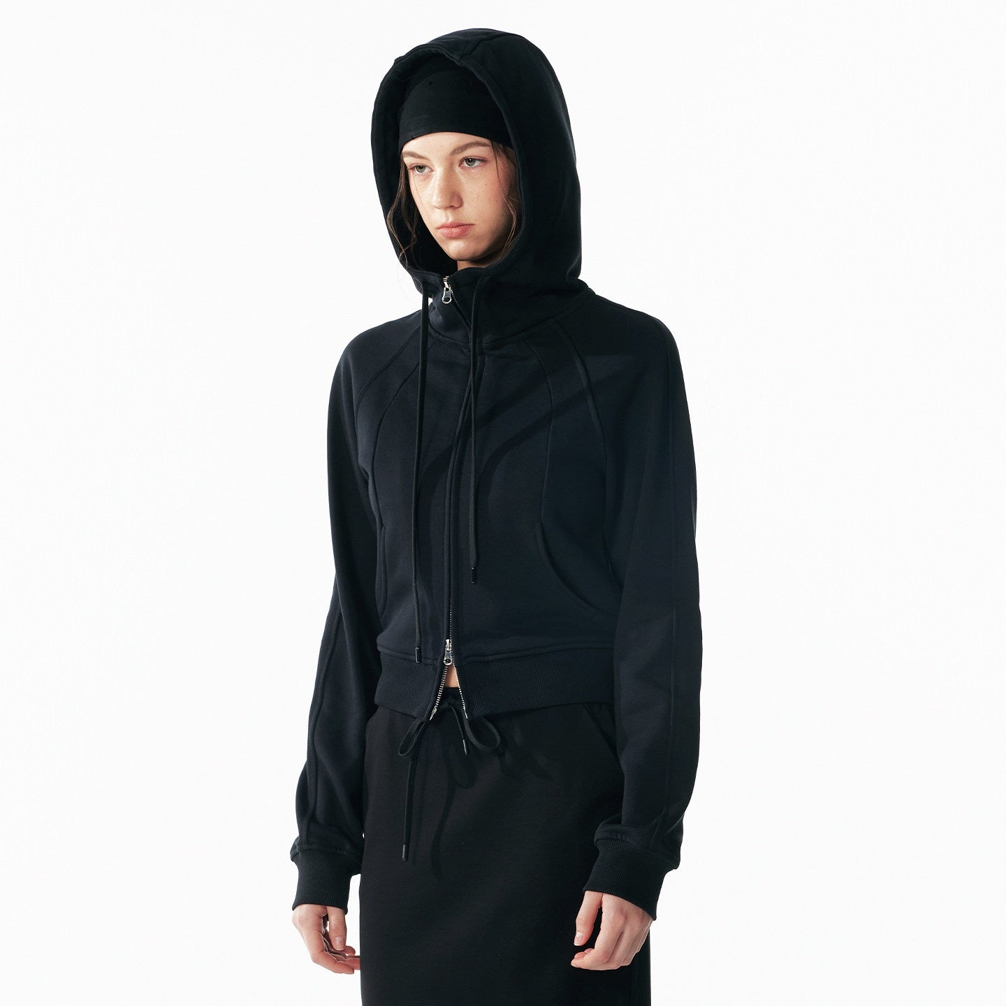 ALINNVSTUDIO_Slim_Fit_Zip_Up_Cropped_Hooded_Streetwear_Urban_Solid_Color_Hoodie_MISSTT