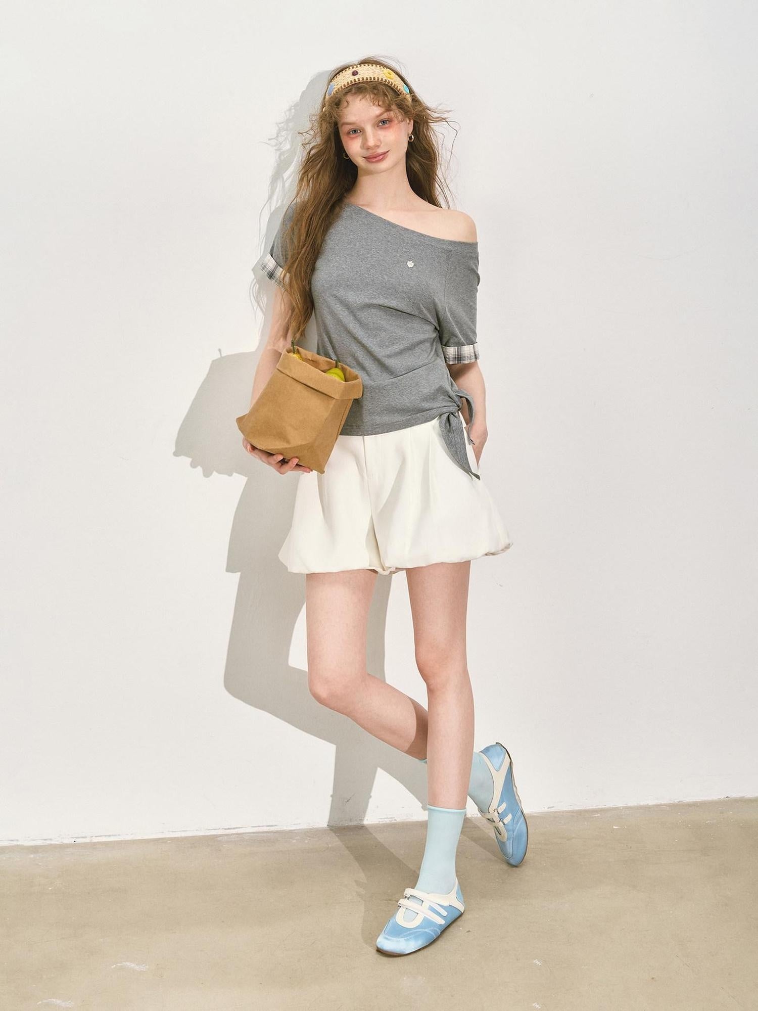 SOMESOWE Stretchy Natural Waist Loose Straight Black White Mid-Length Shorts