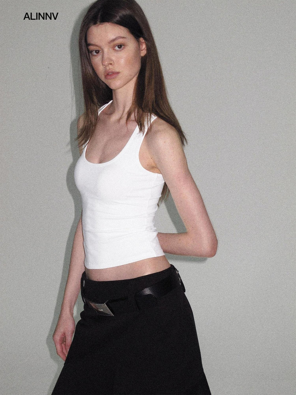 ALINNVSTUDIO Waist Defining Cropped U Neck Racerback Women No Padding Basic Tank Tops