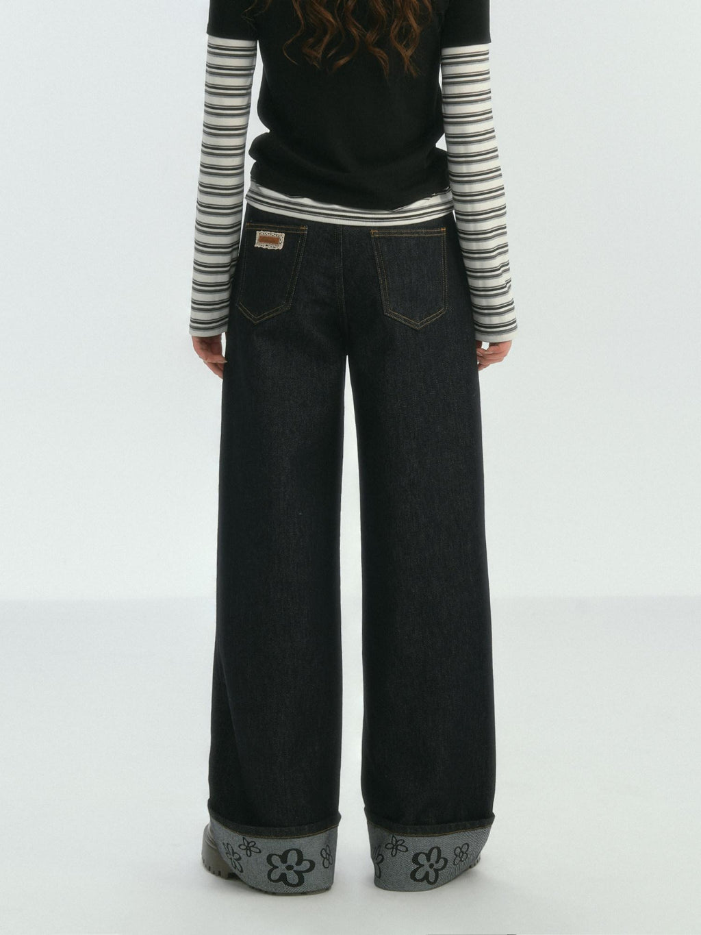 SOMESOWE Relaxed Streetwear Unisex Floral Detail Blue Black Denim Straight Leg Jeans
