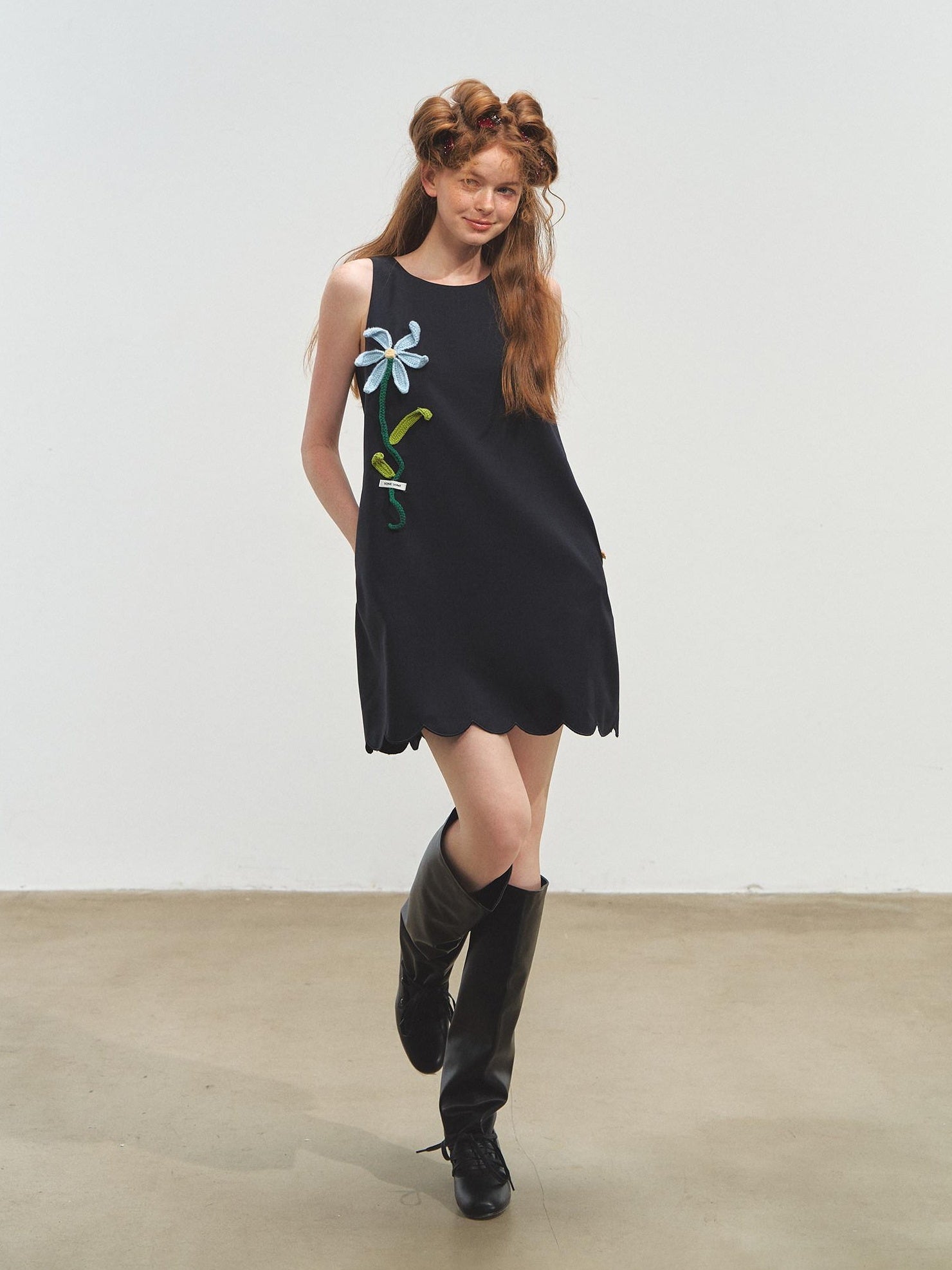 SOMESOWE Sleeveless Collegiate A Line Natural Waist Navy Women Casual Midi Dresses