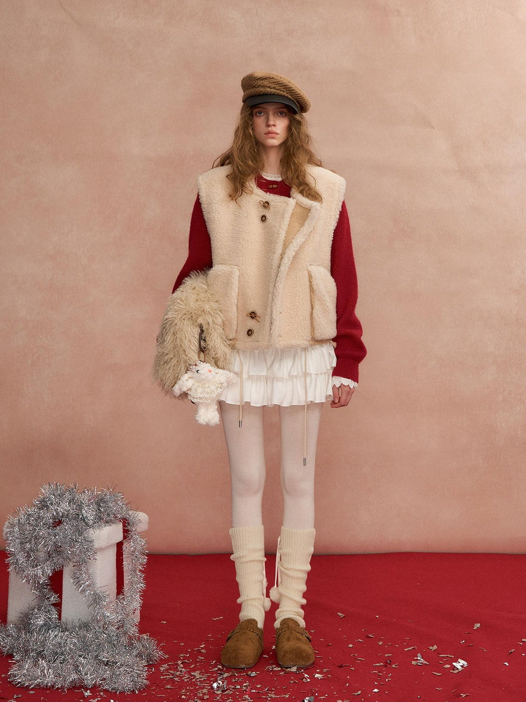 SOMESOWE Warm Versatile Beige Vest Round Neck Single Button Outerwear Leather Jackets