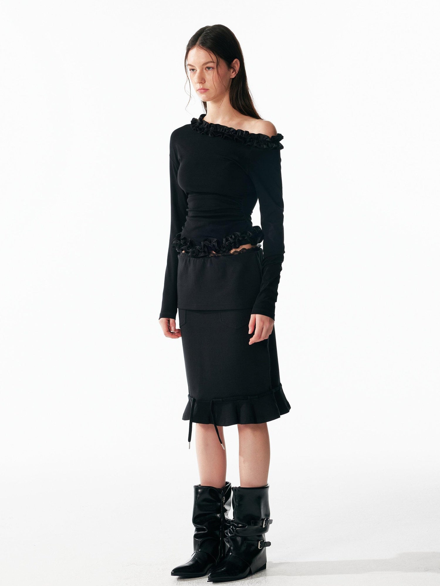 ALINNVSTUDIO Slim Cleanfit Lace Asymmetric Neck Women Black Long Sleeve T-Shirts