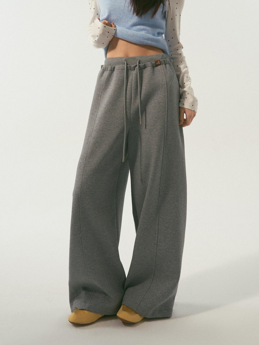 SOMESOWE Pocketed Drawstring Relaxed Curved Leg Women Poly Cotton Sweatpants