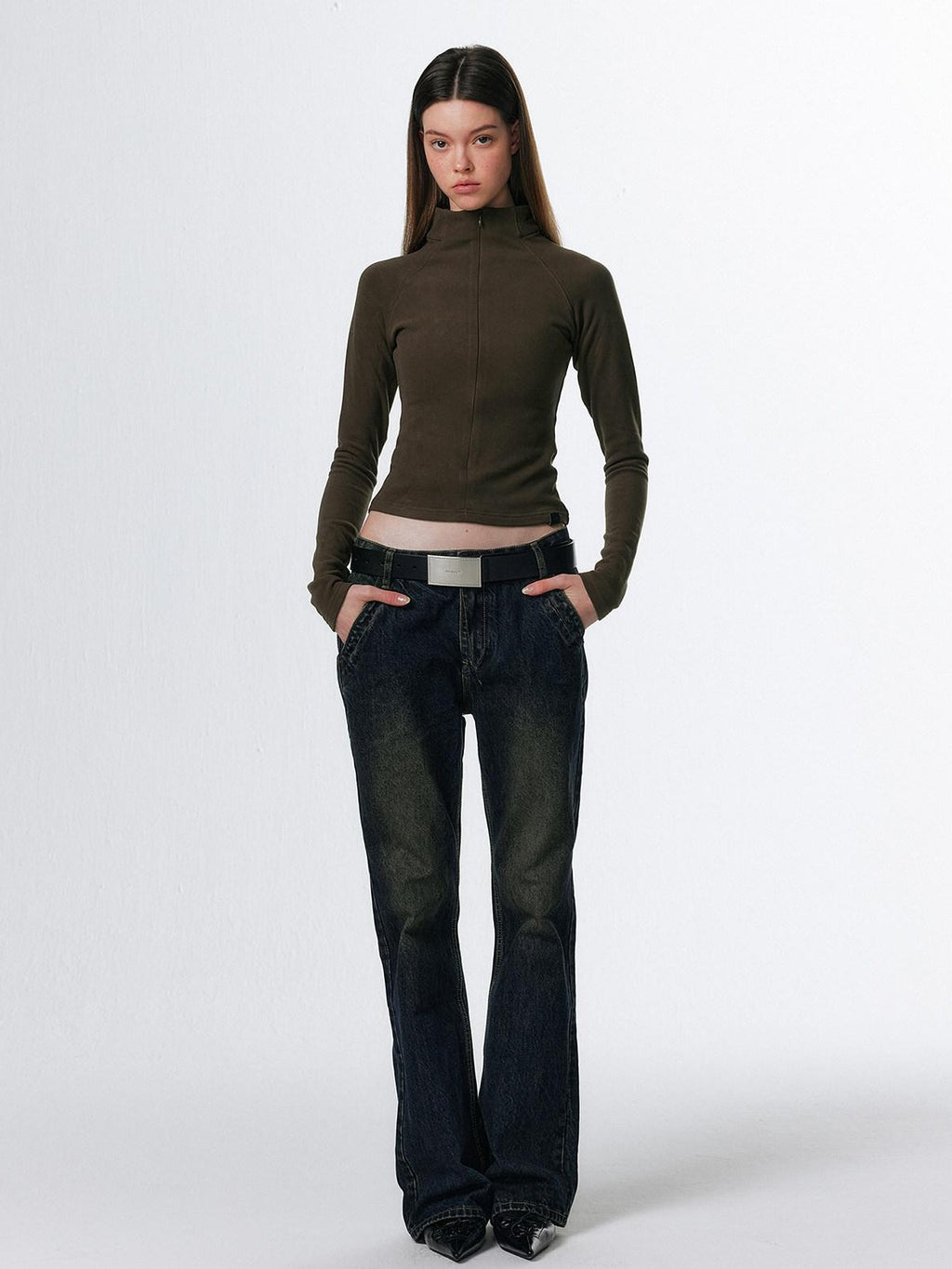 ALINNVSTUDIO Retro Washed Lowrise Micro Flare Cotton Button Fly Women Commute Flared Jeans