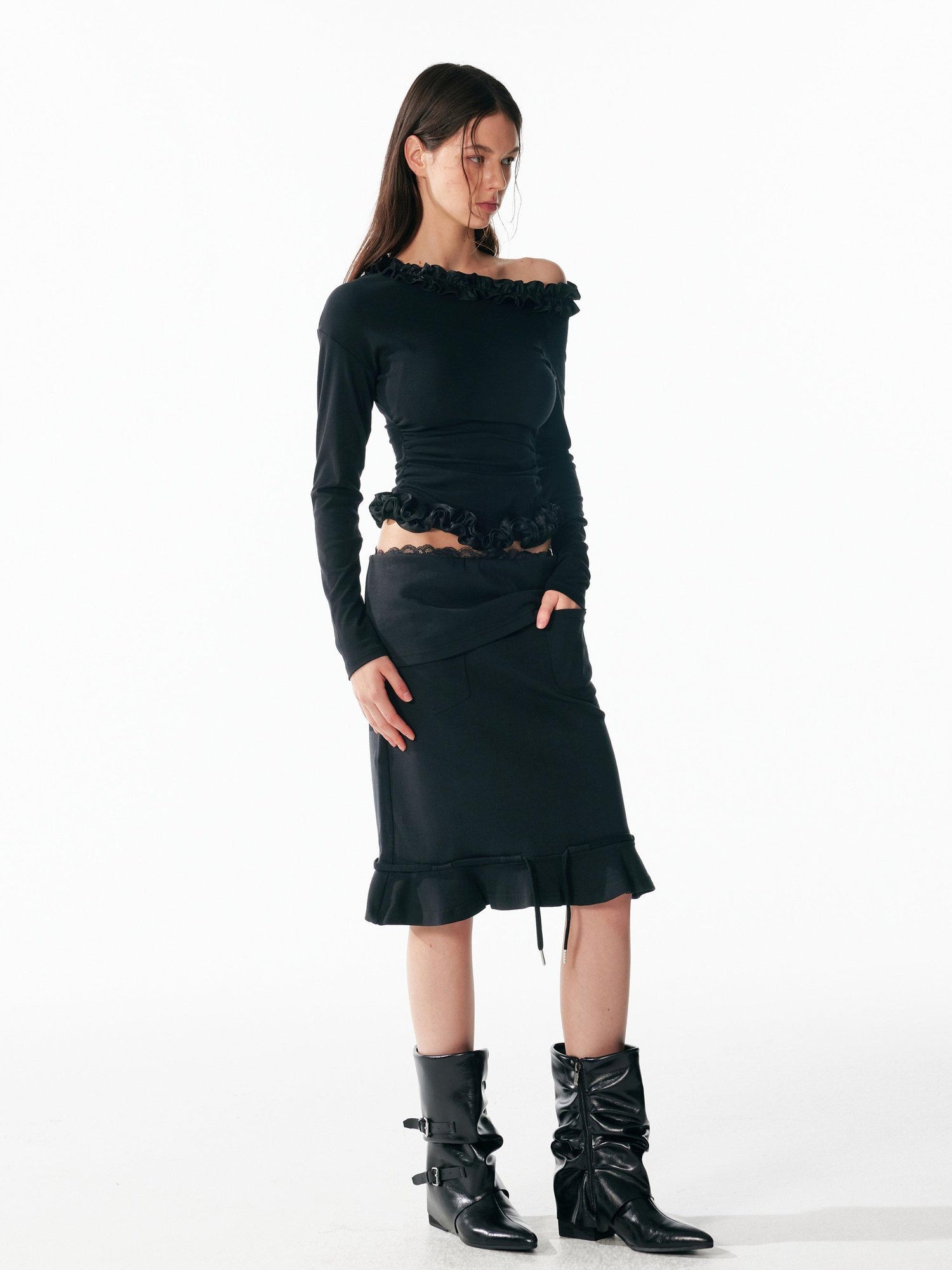 ALINNVSTUDIO Slim Cleanfit Lace Asymmetric Neck Women Black Long Sleeve T-Shirts