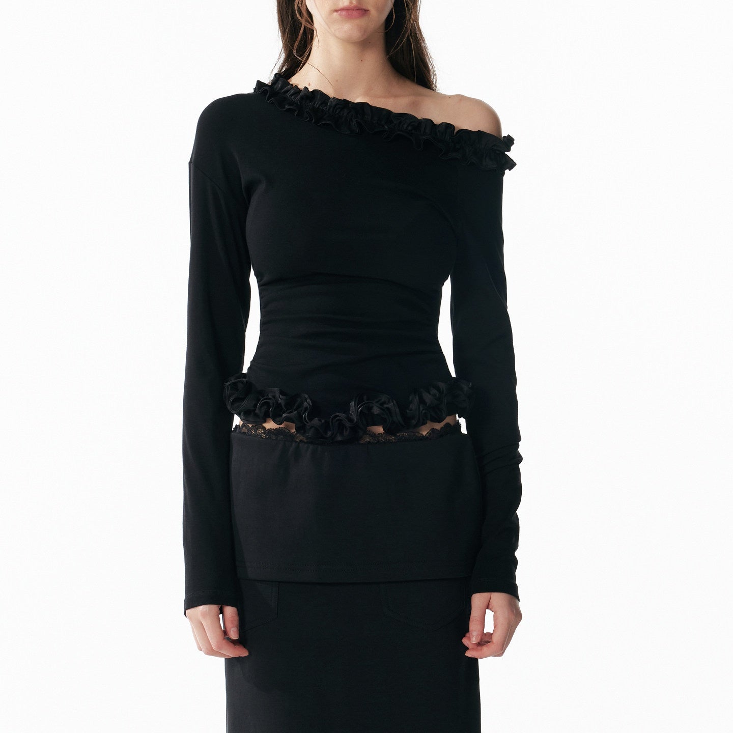 ALINNVSTUDIO_Slim_Cleanfit_Lace_Asymmetric_Neck_Women_Black_Long_Sleeve_T-Shirts_MISSTT
