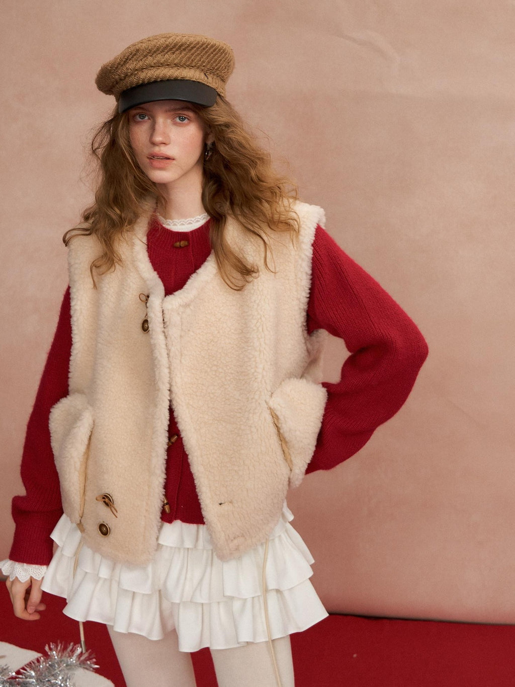 SOMESOWE Warm Versatile Beige Vest Round Neck Single Button Outerwear Leather Jackets