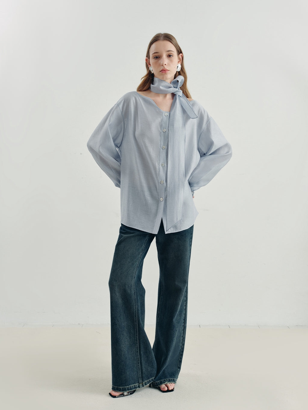 someonesometimes Breathable Lyocell Minimal Commuter Relaxed V-neck Button Tie Women Blouses