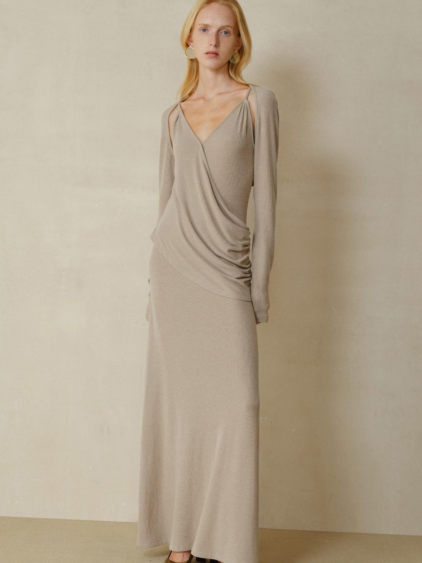 someonesometimes Elegant Polyester Blend V-neck Long Sleeve Slim H Cut Khaki Maxi Dresses