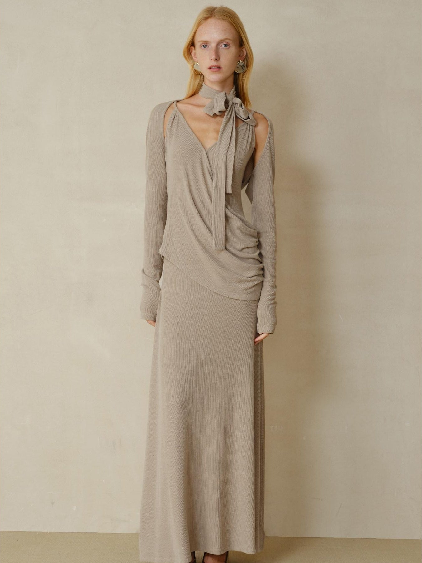 someonesometimes Elegant Polyester Blend V-neck Long Sleeve Slim H Cut Khaki Maxi Dresses
