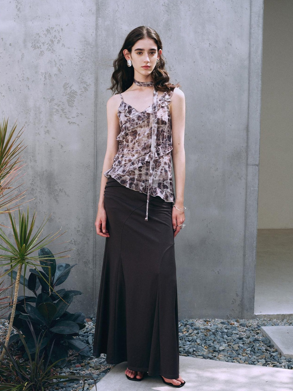 someonesometimes Flattering High Waist Paneling Mermaid Silhouette Black Cotton Maxi Skirts