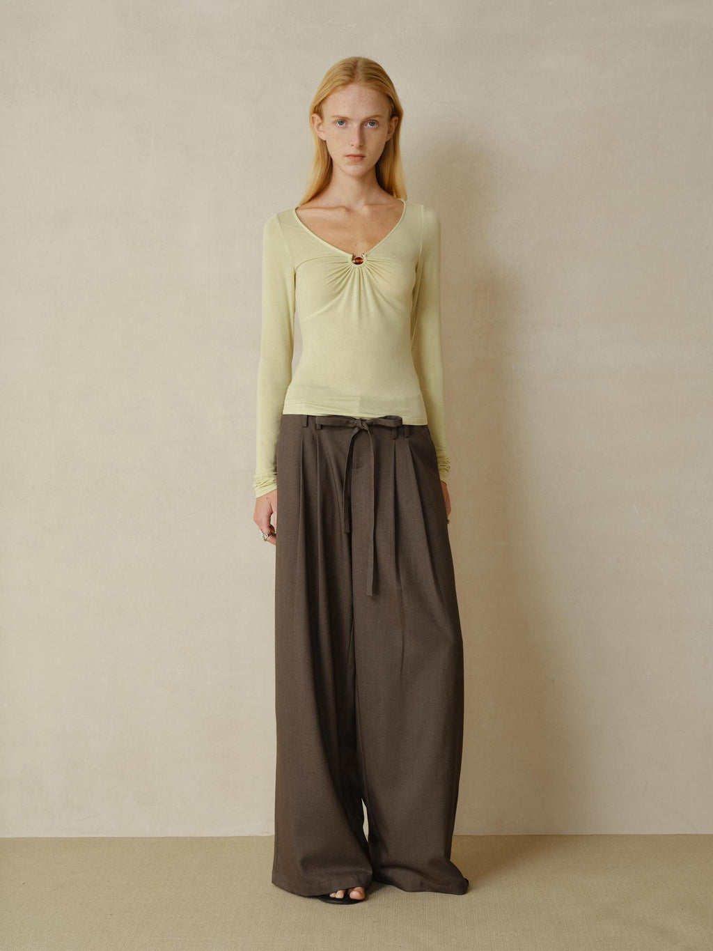 someonesometimes Pleated Commuter Natural Waist Tea Brown Lyocell Wool Stretch Wide Leg Pants