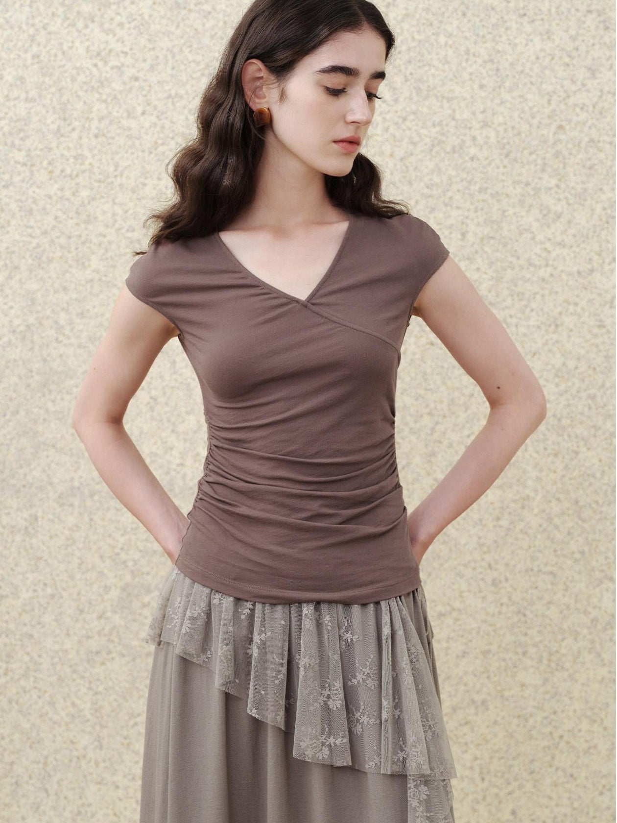 someonesometimes Ruched Cotton Slim Fit Retro V-neck Women Light Khaki Short Sleeve T-Shirts