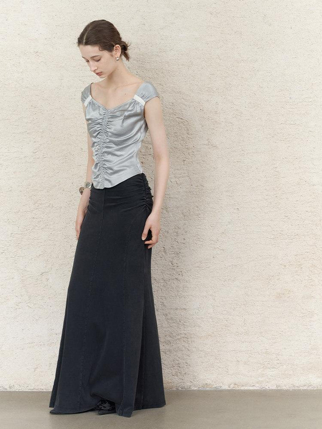 someonesometimes Ruched Slim Casual V-neck Cropped Acetate Silver Short Sleeve T-Shirts