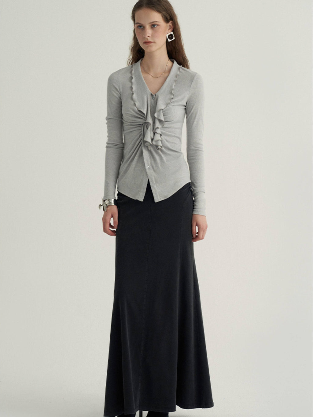 someonesometimes Ruffled V-neck Slim Fit Thin Knit Viscose Women Oatmeal Long Sleeve T-Shirts