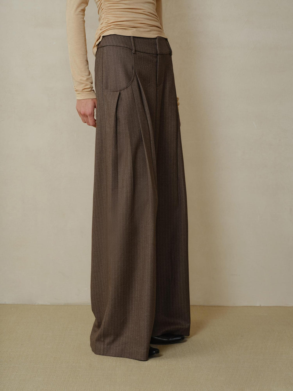 someonesometimes Shape Retaining Pleated Natural Waist Brown Striped Poly Stretch Wide Leg Pants