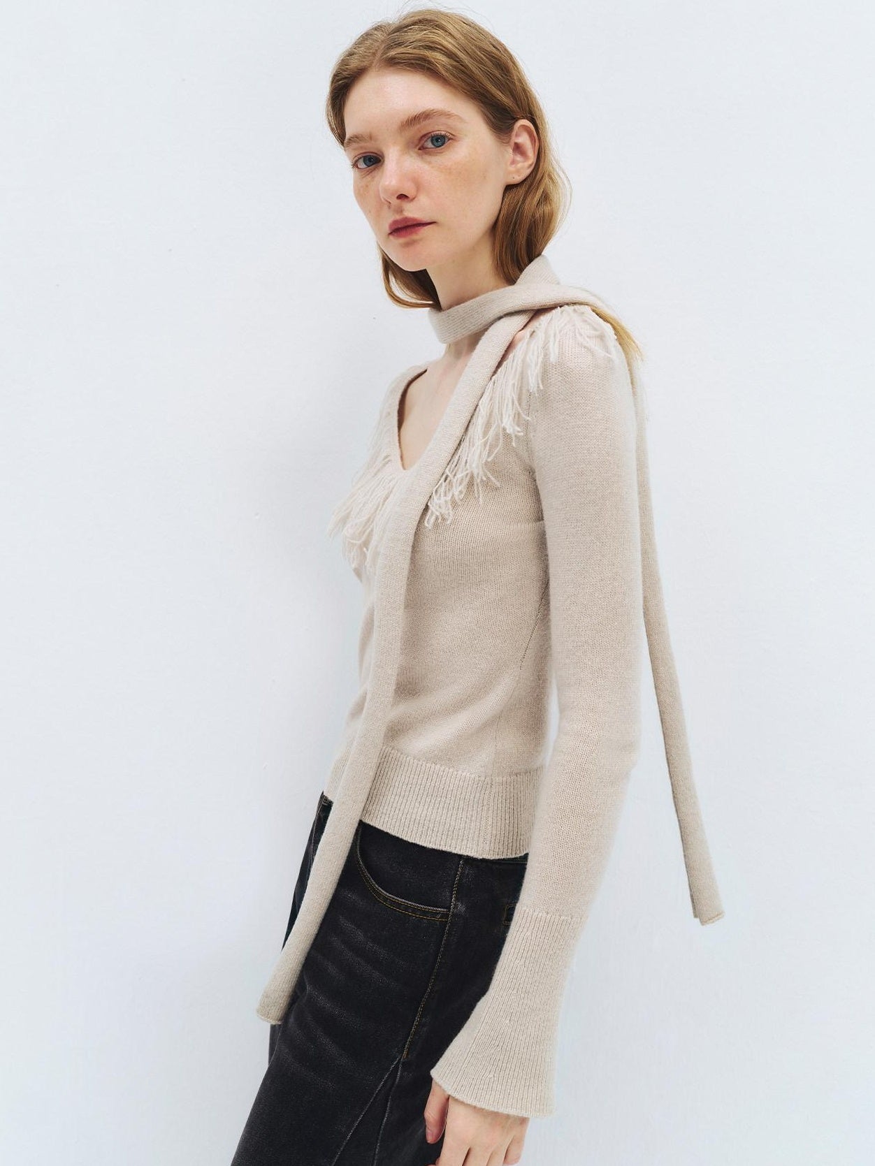 someonesometimes Soft Wool V-neck Bell Sleeve Slim Fit Casual Knitwear Women Sweaters
