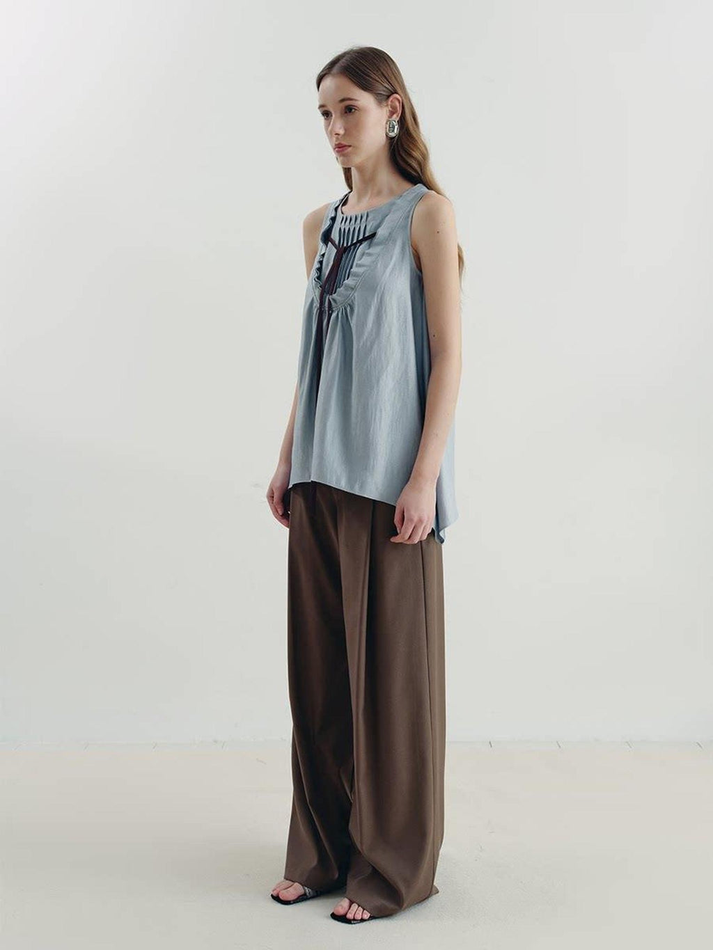 someonesometimes Versatile Ruffle Trim Slim Fit Viscose Blend Women Solid Color Tank Tops