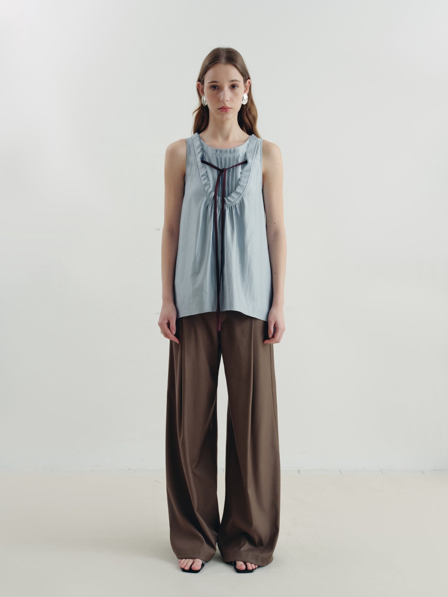 someonesometimes Versatile Ruffle Trim Slim Fit Viscose Blend Women Solid Color Tank Tops
